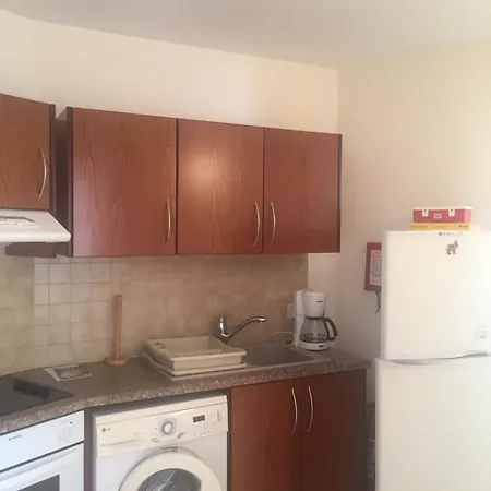 Апартаменти Pallinio Court 402 Fig Tree Bay- Beach, Iasonos Str 7a