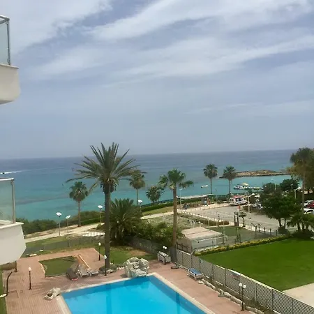 Pallinio Court 402 Fig Tree Bay- Beach, Iasonos Str 7a Apartment *